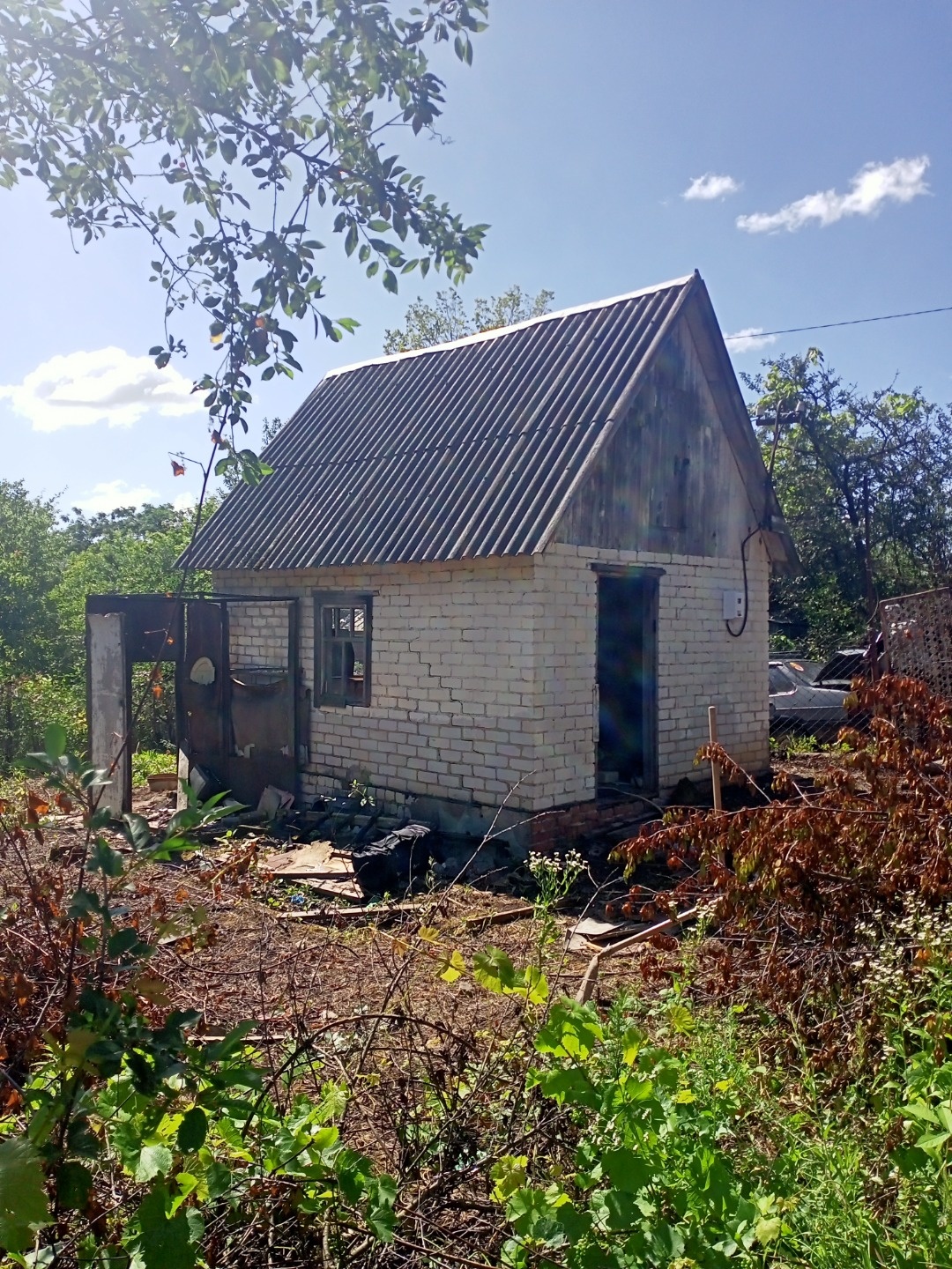 Срочно продам,ровный участок под строительство или под дачу! Рядом коттеджи Беломестное-37.Электричество круглый год,вода по сезону! Долгов нет! Рассмотрю мат капитал!!!Собственник один!